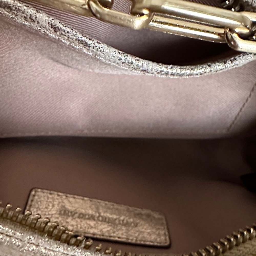 ANTONIO MELANI Gold Metallic Shoulder Bag - Picture 10 of 11